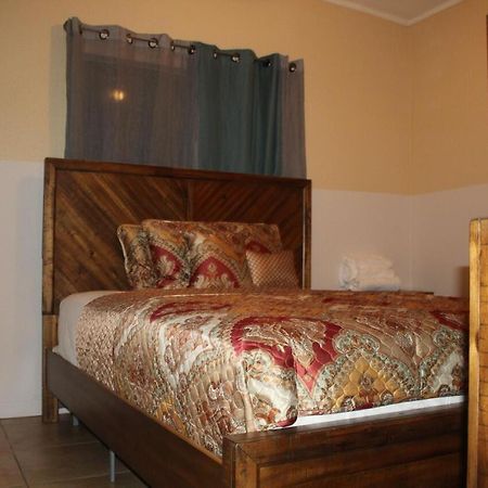 Oyo Family Ranch At Melbourne Fl Hotel Екстериор снимка